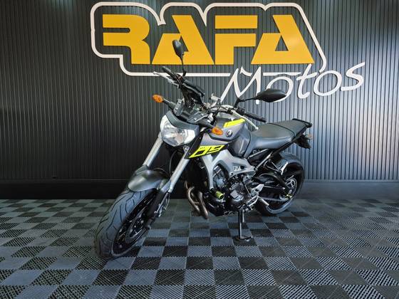 YAMAHA MT-09 YAMAHA MT-09